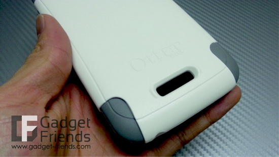 Otterbox HTC One X Commuter Glacier ที่สุดของความลงตัวของเคสกันกระแทก ผสานความงามจากการดีไซน์แบบเหนือชั้น เคสมือถือปกป้องมากกว่าถึง 2 ชั้น ใช้งานพกพาสะดวกโดยที่ยังดูดี โดดเด่นเห็นแต่ไกล ของแท้ 100% By Gadget Friends